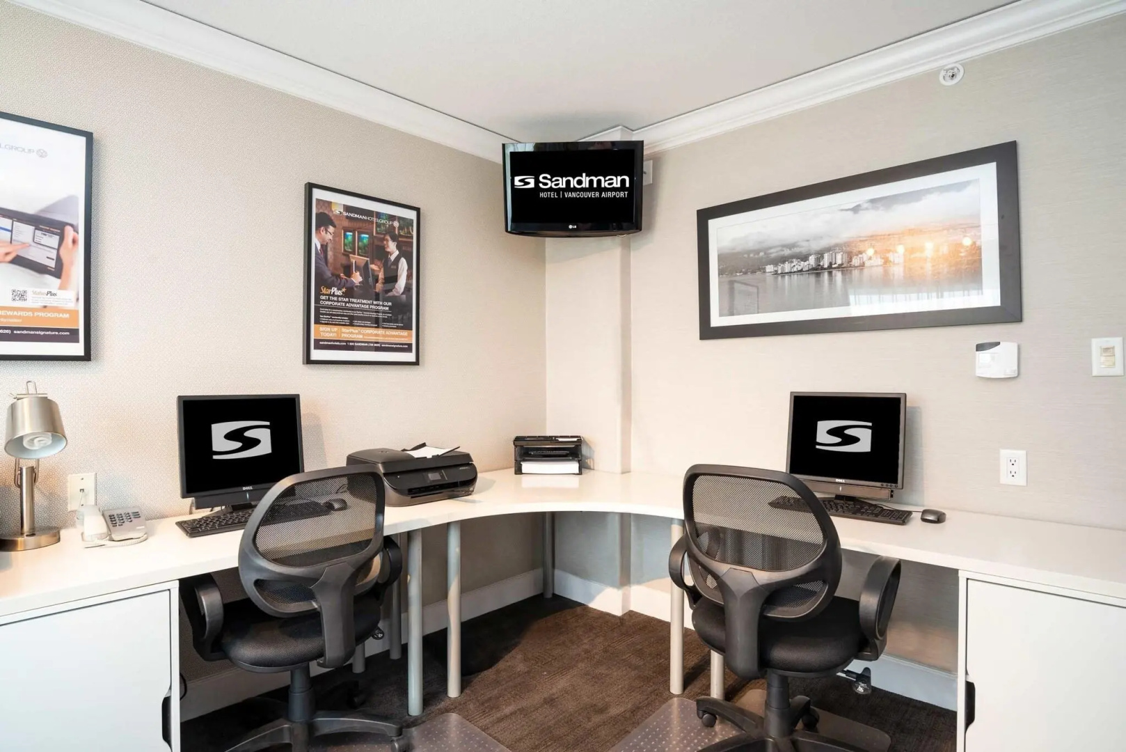 Foto - Sandman Hotel & Suites Vancouver Airport