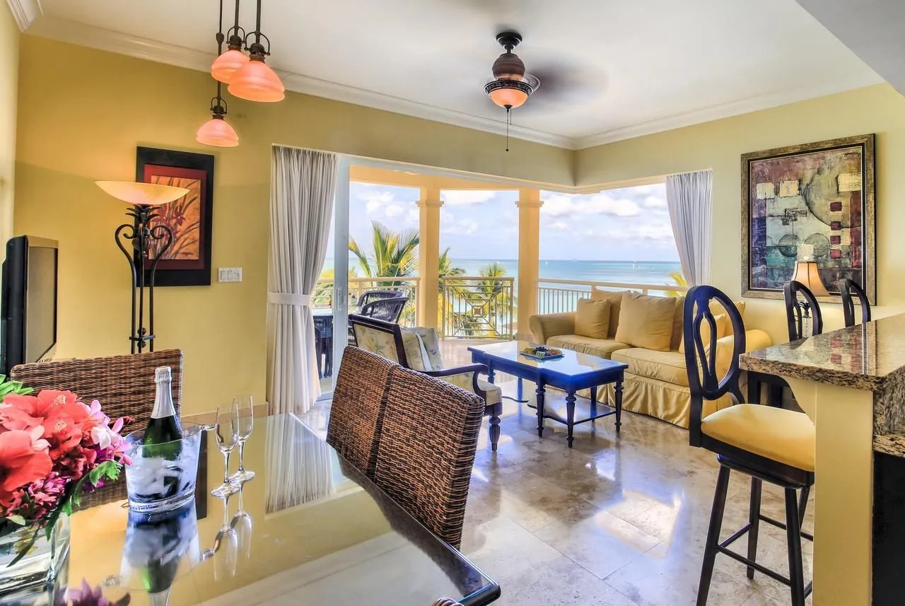 Photo - Windsong on the Reef