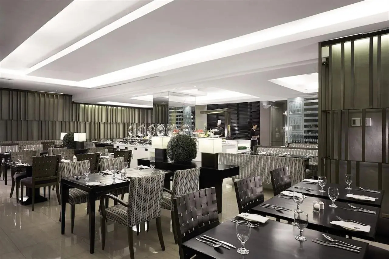 Photo - Astoria Plaza