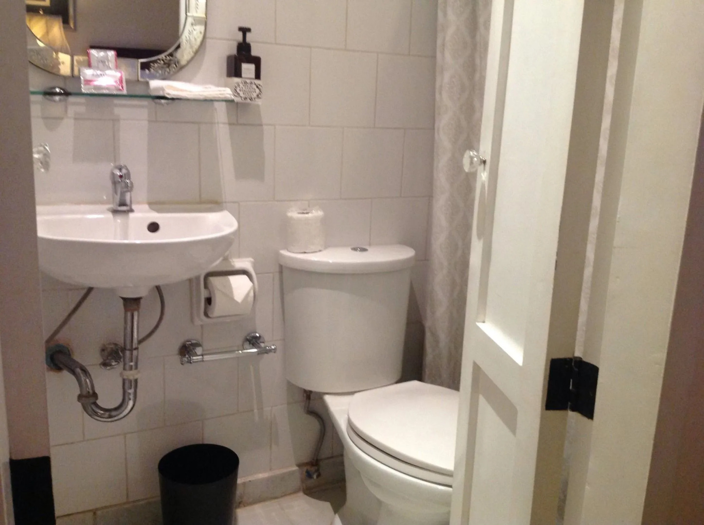 Foto - Charming La Casita Mercedes, 5Br and 5TB for Family and Friends Staycation- Read Listing Info