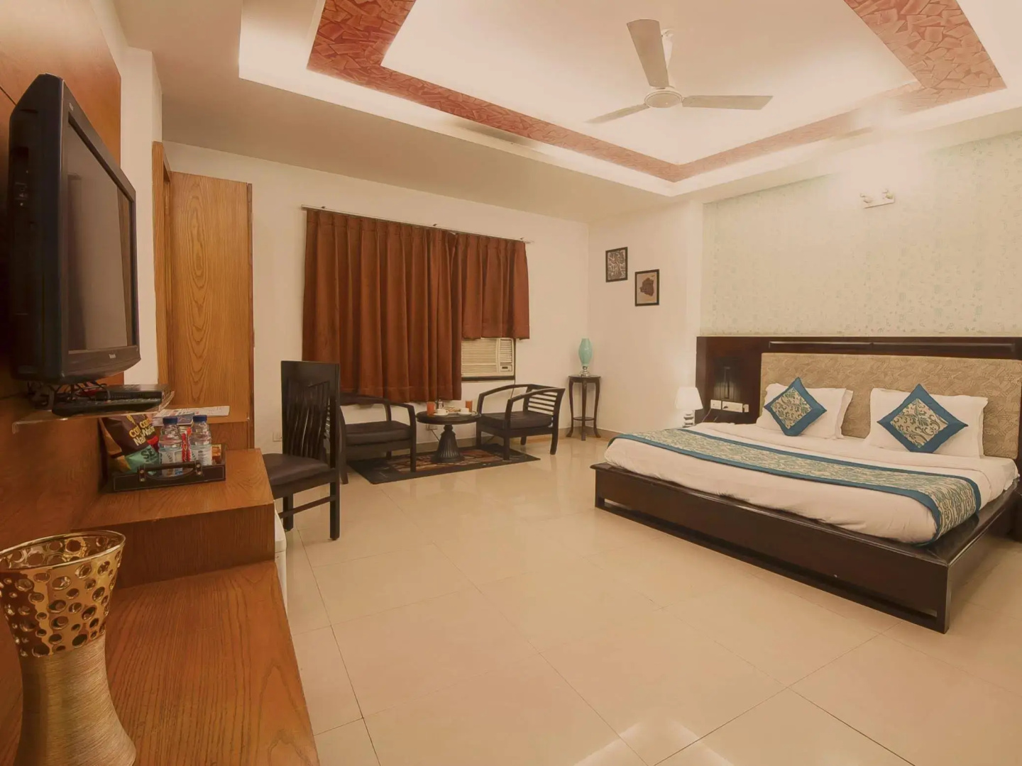Photo - Hotel Delhi 37