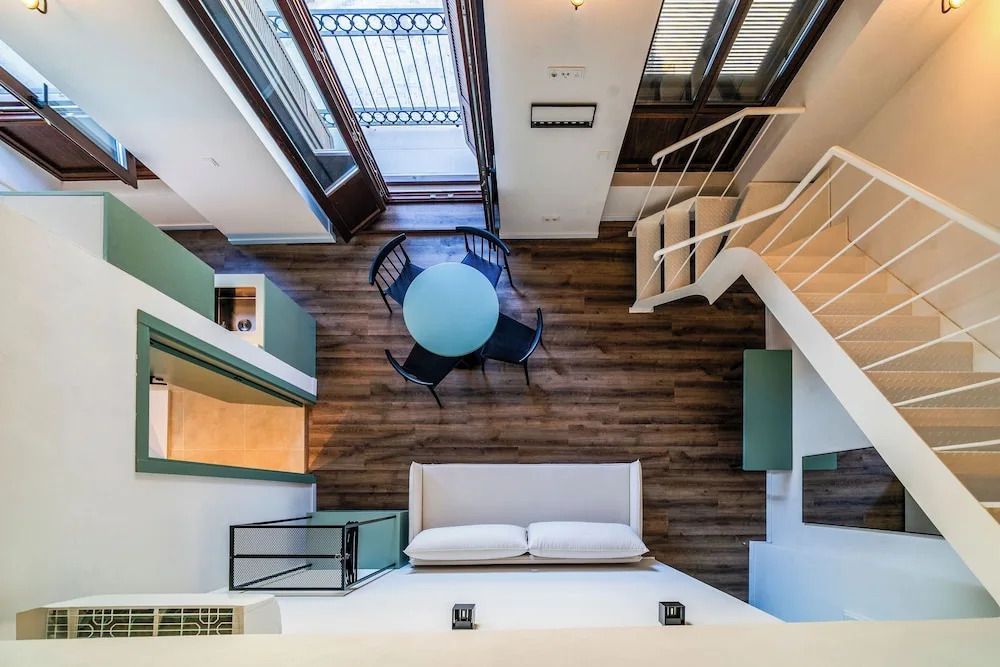 Foto - VLC HOST - Reina 168