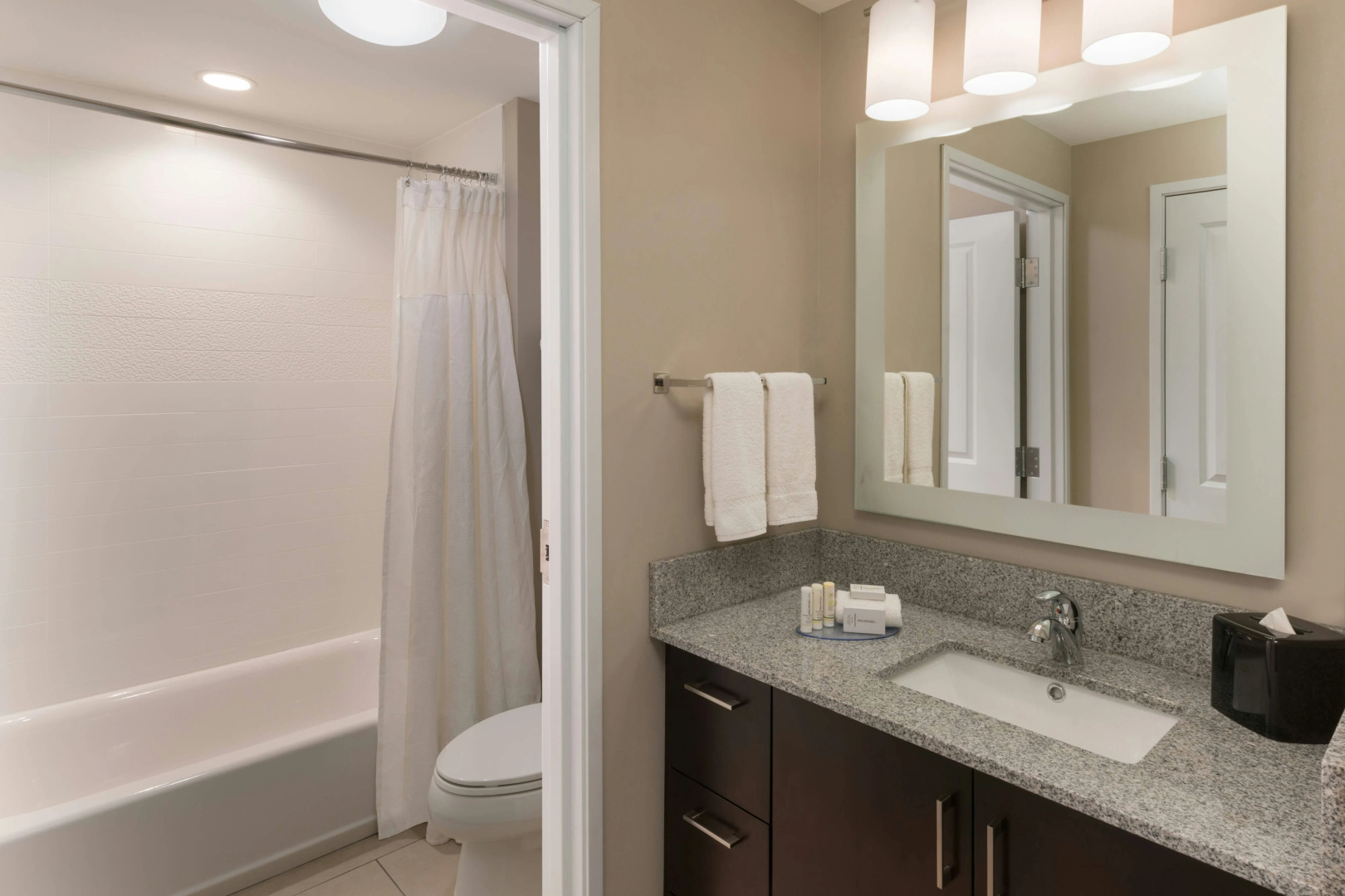 Photo - TownePlace Suites by Marriott Chicago Schaumburg