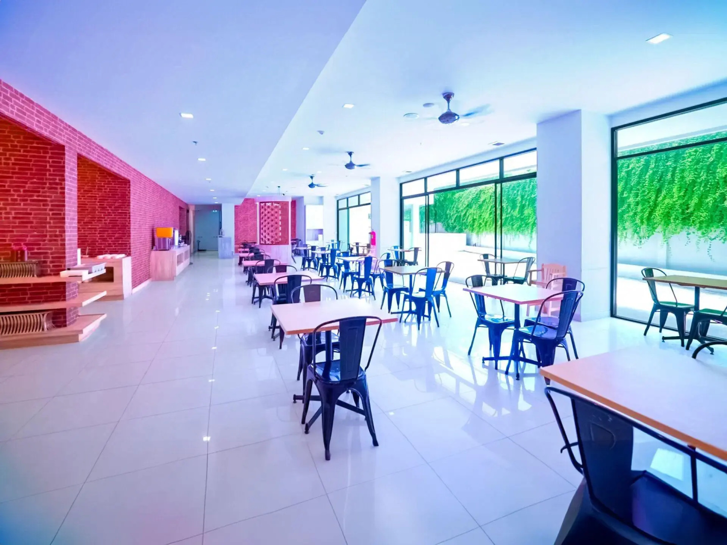 Photo - Phoenix Hotel Karon Beach