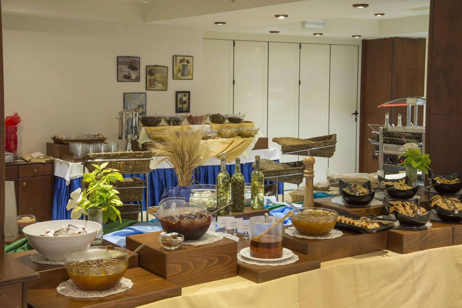 Photo - Manousos City Hotel