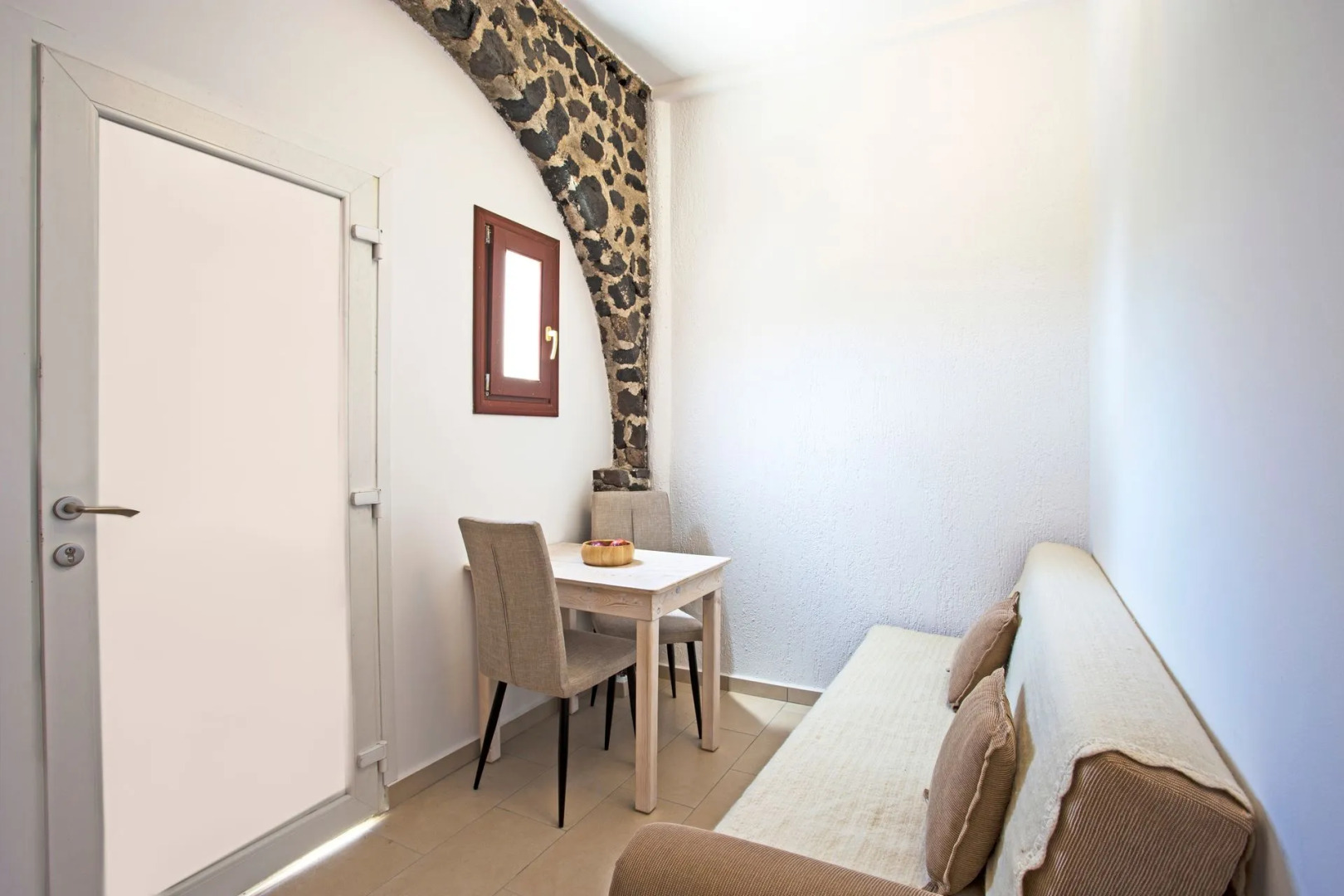 Foto - Birds Villa Apartments with Heated Pool - Including Car and Breakfast