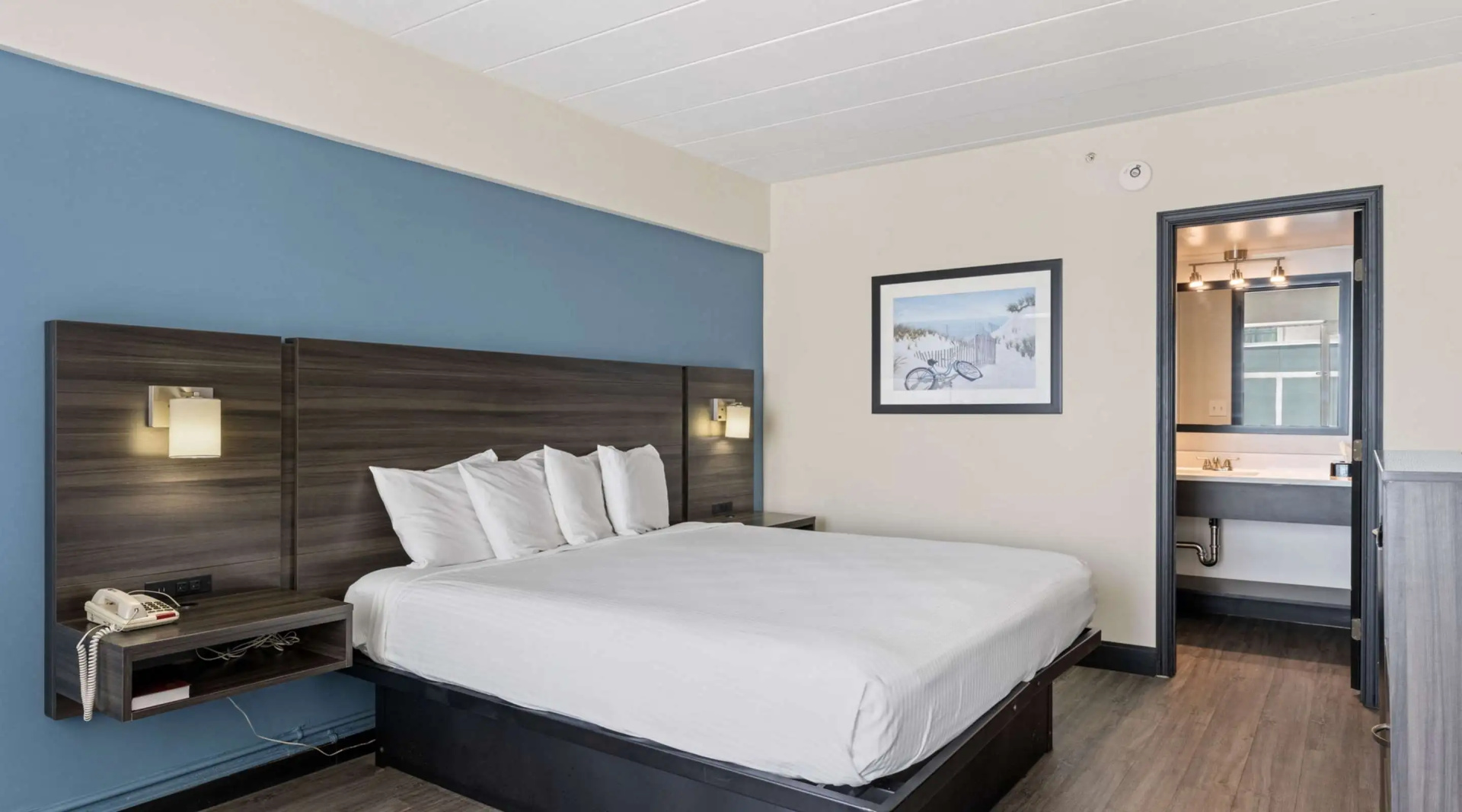 Photo - SureStay Hotel by Best Western Virginia Beach Royal Clipper