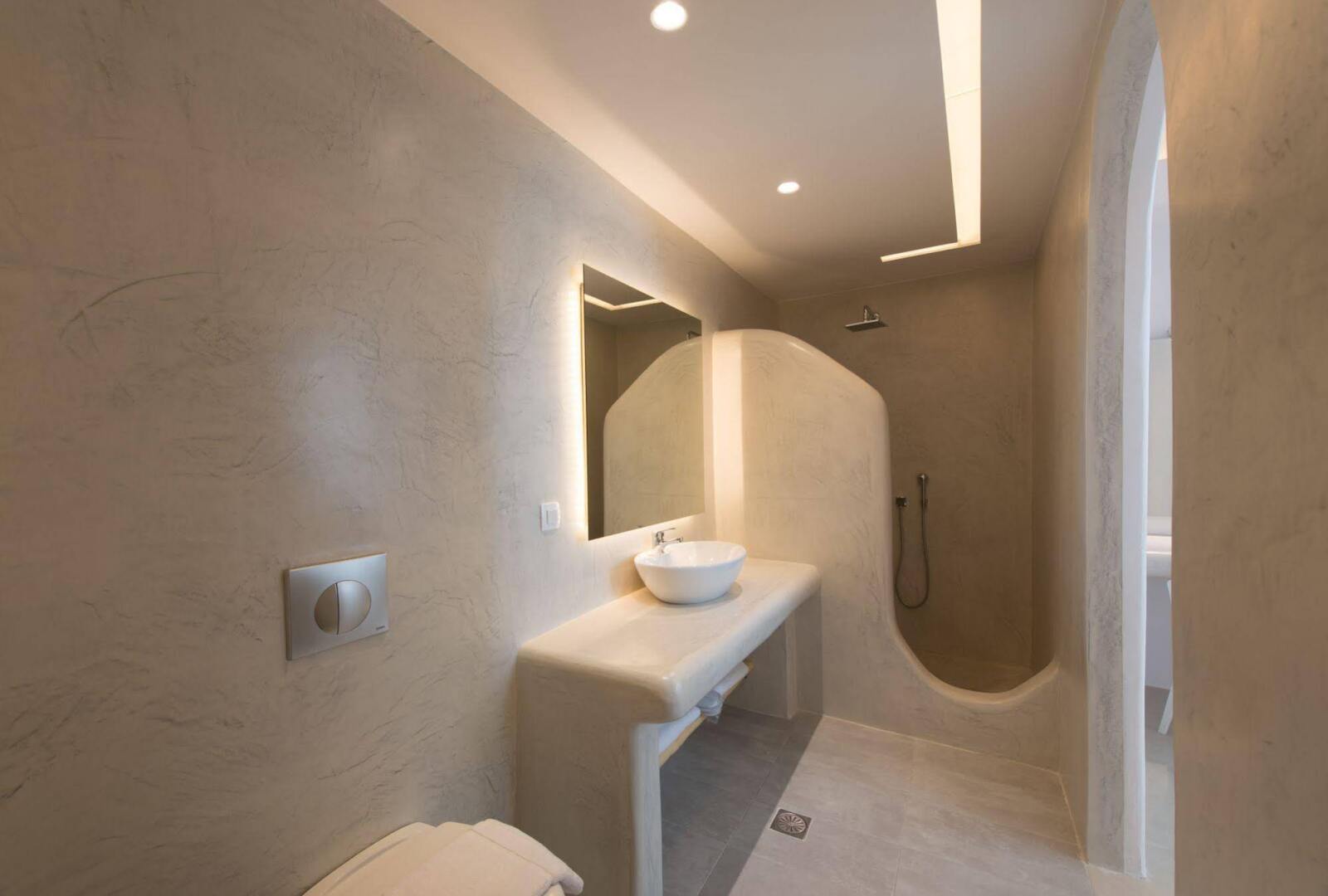 Photo - On the Cliff