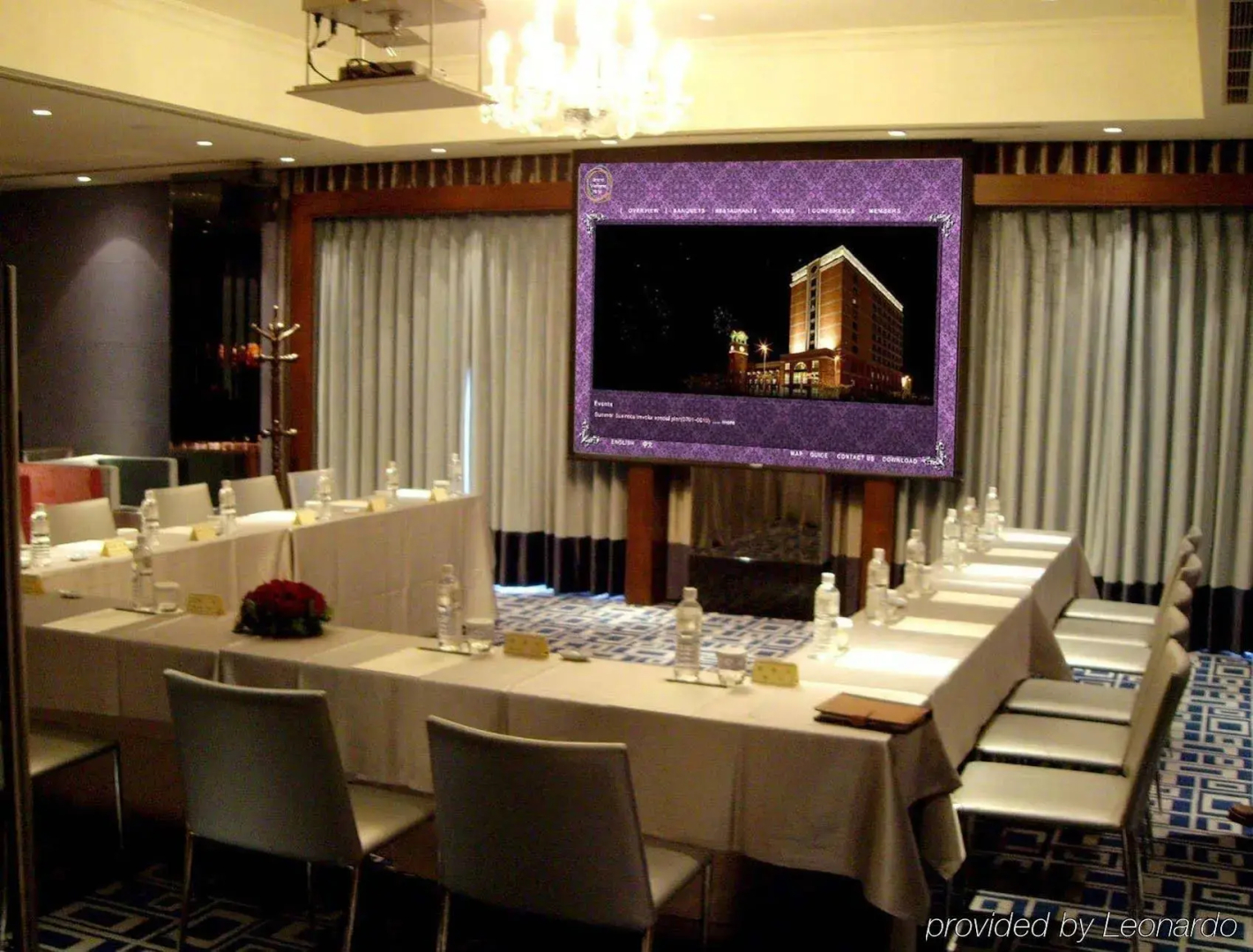 Photo - Grand Victoria Hotel