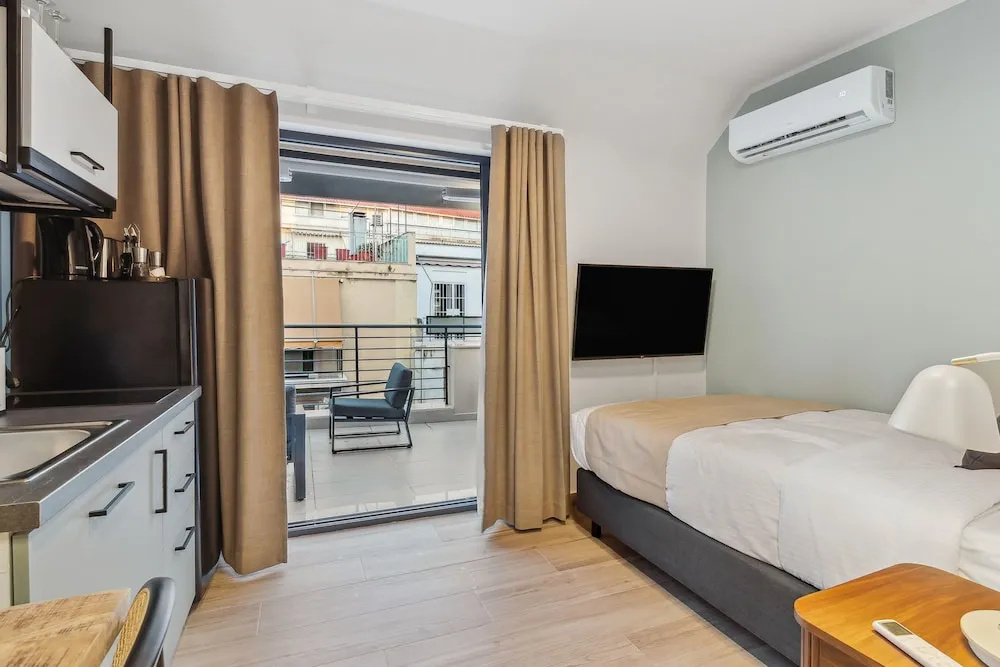 Photo - Limehome Athens Solonos City Center