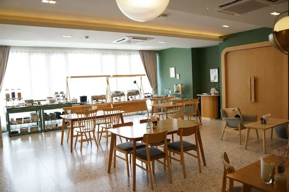 Photo - The Rise Suites Hotel, Chiang Mai - SHA Extra Plus