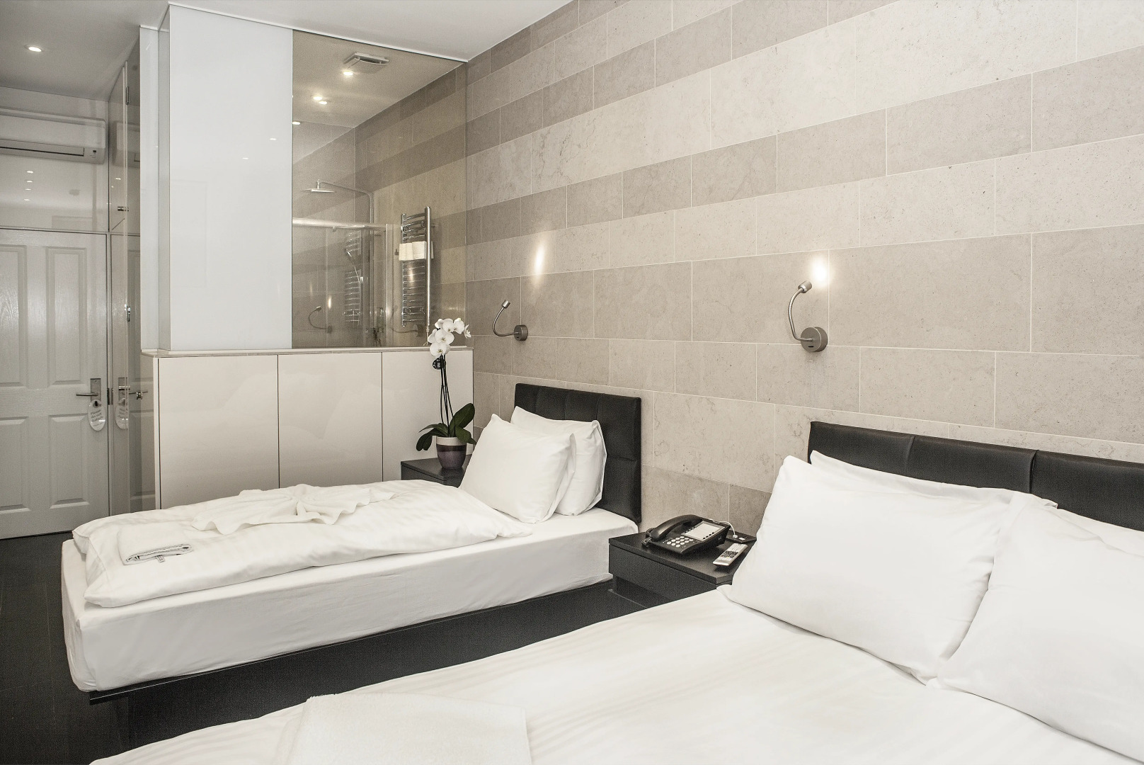 Photo - NOX Hyde Park