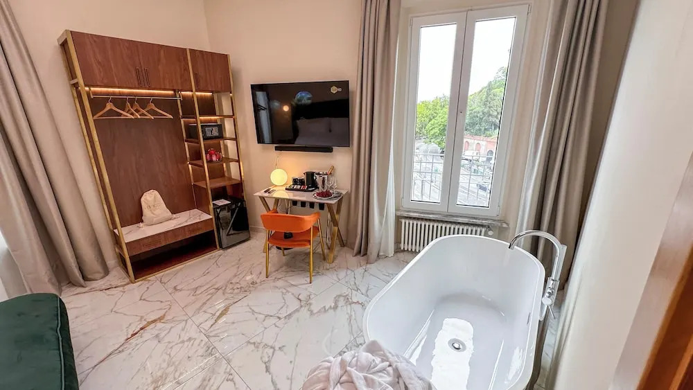 Photo - Vespucci Palace Roma