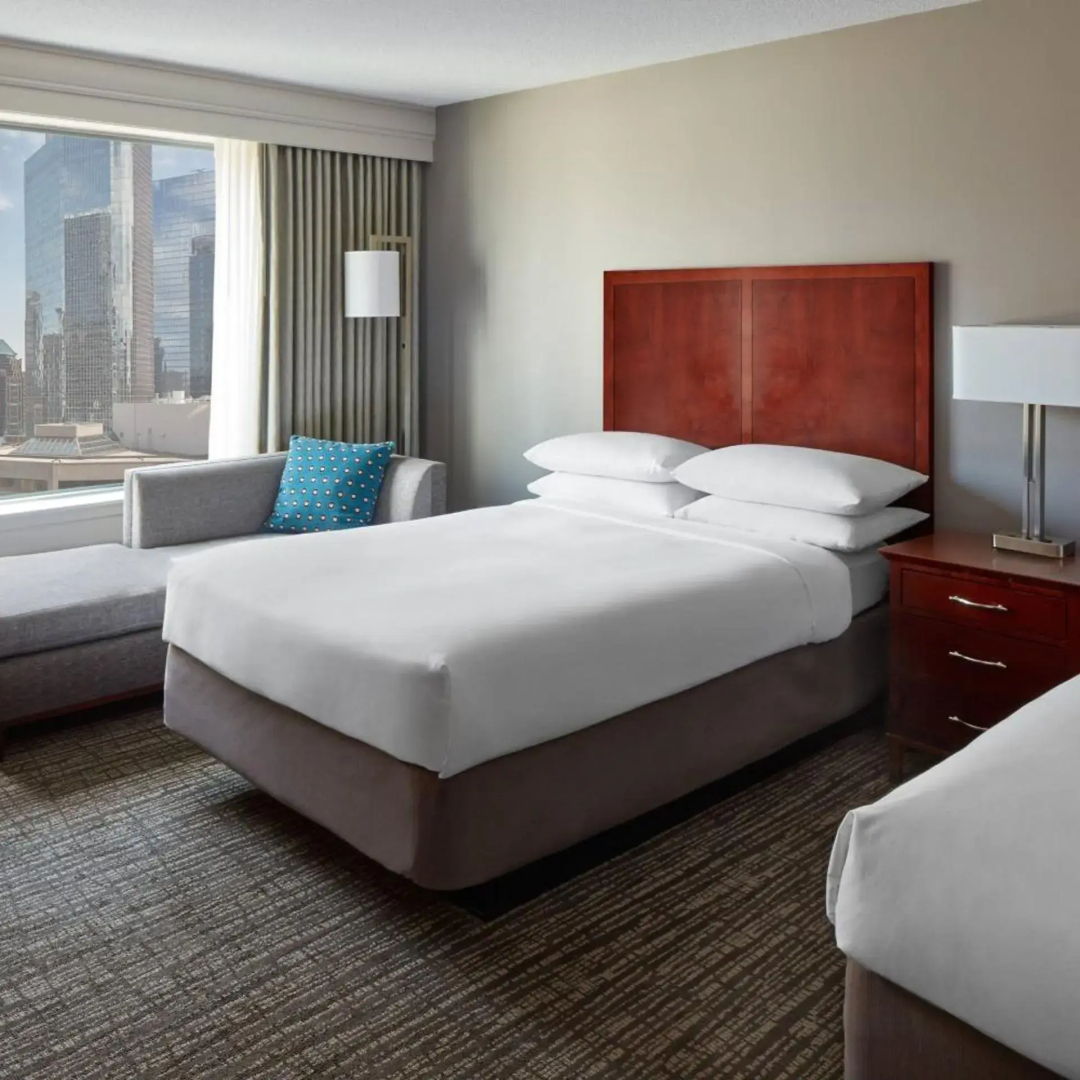 Photo - Marriott Downtown at CF Toronto Eaton Centre