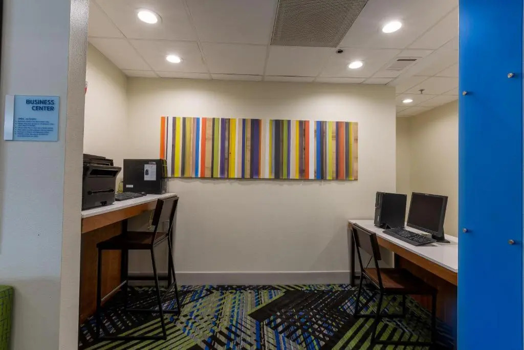Photo - Holiday Inn Express & Suites Arlington North – Stadium Area by IHG
