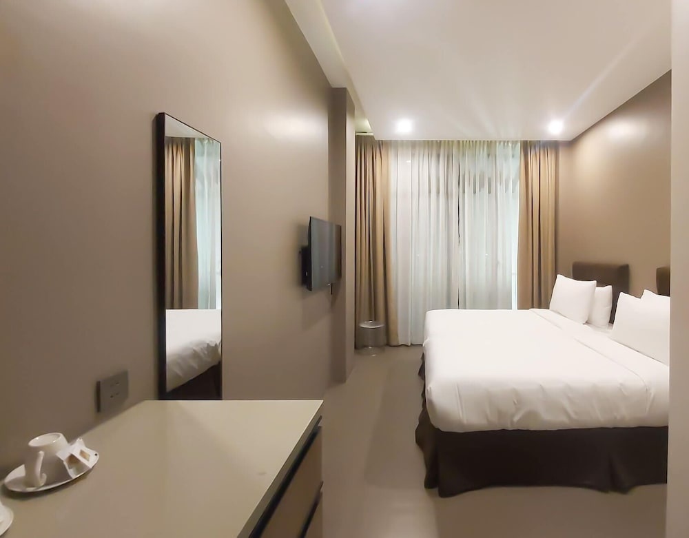 uphill hotel-baguio