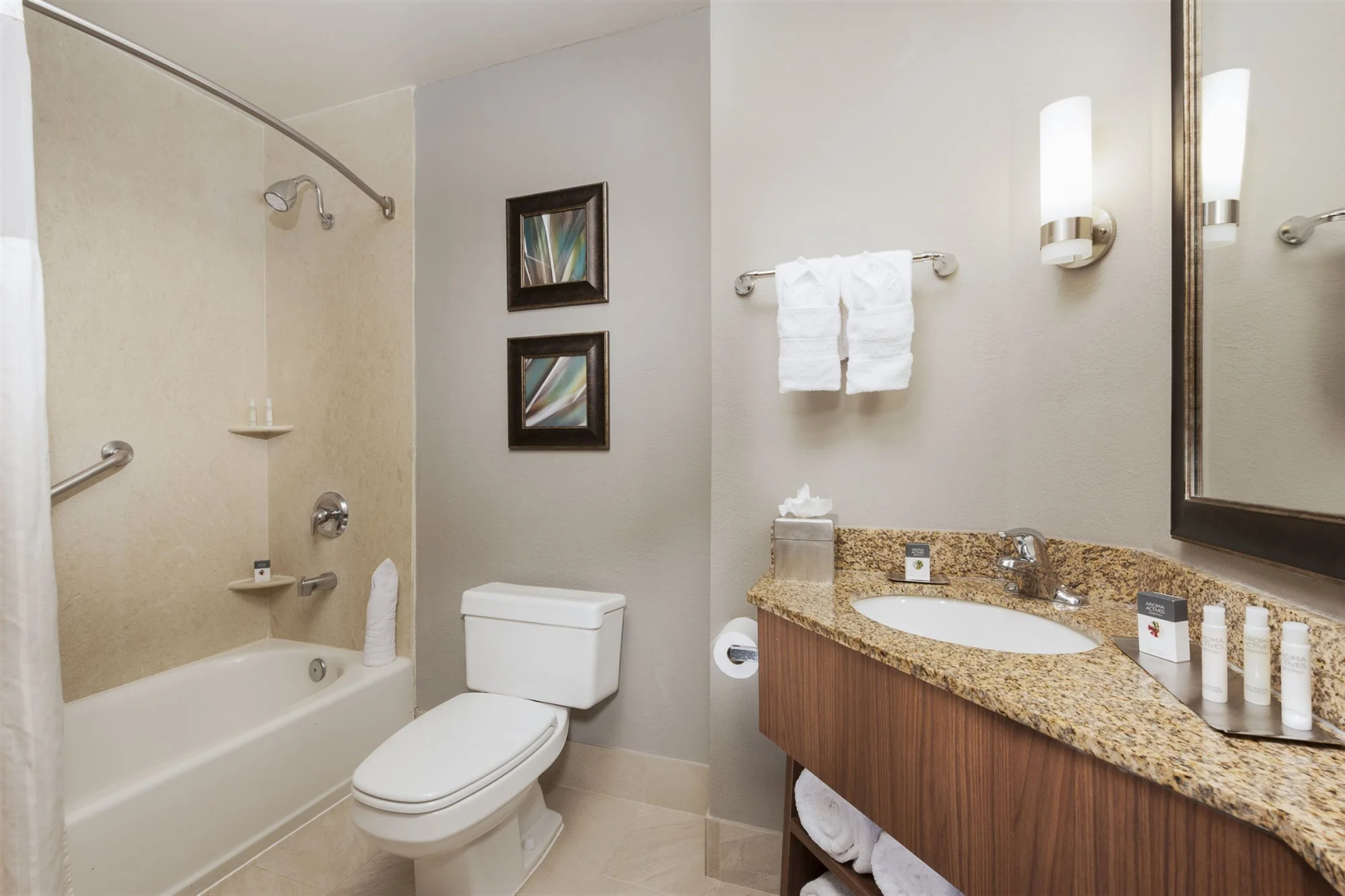 Foto - DoubleTree by Hilton Hotel West Palm Beach Airport