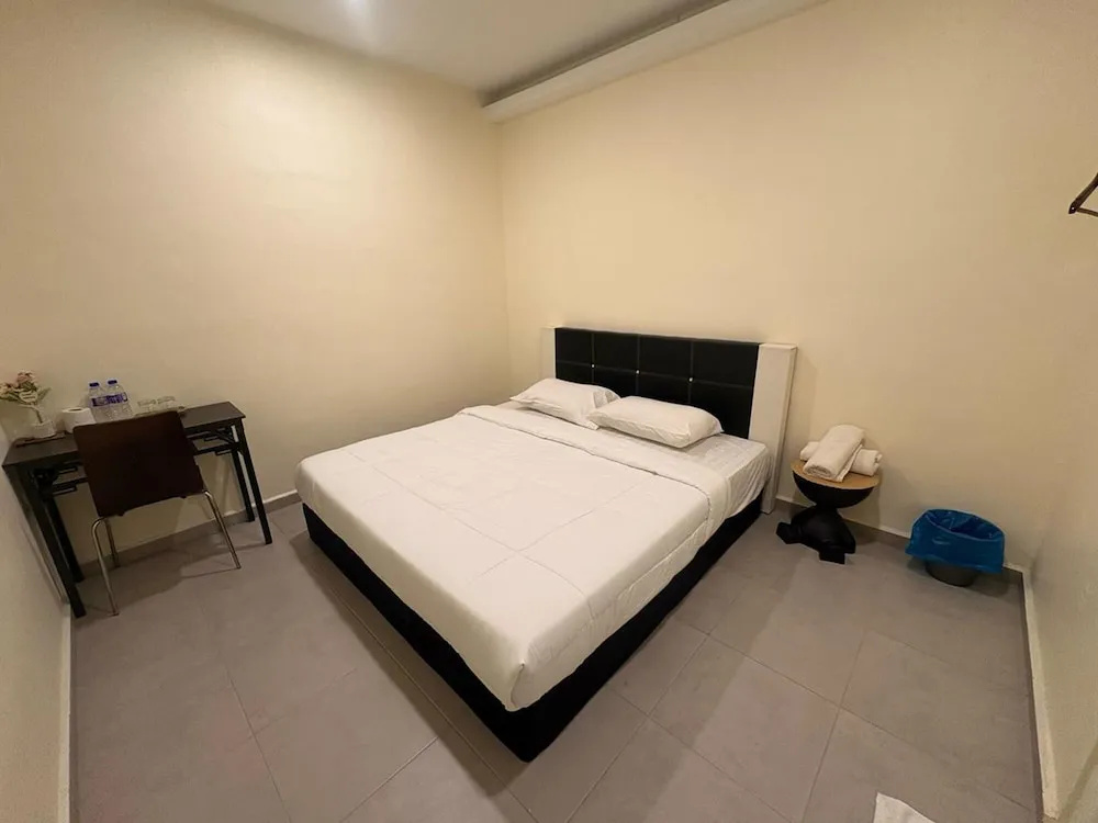 Aman Inn Hotel