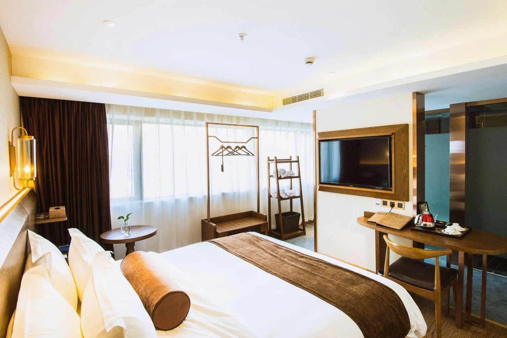 Haofeng Yazhi Hotel (Shanghai International Resort Tangzhen Metro Station)