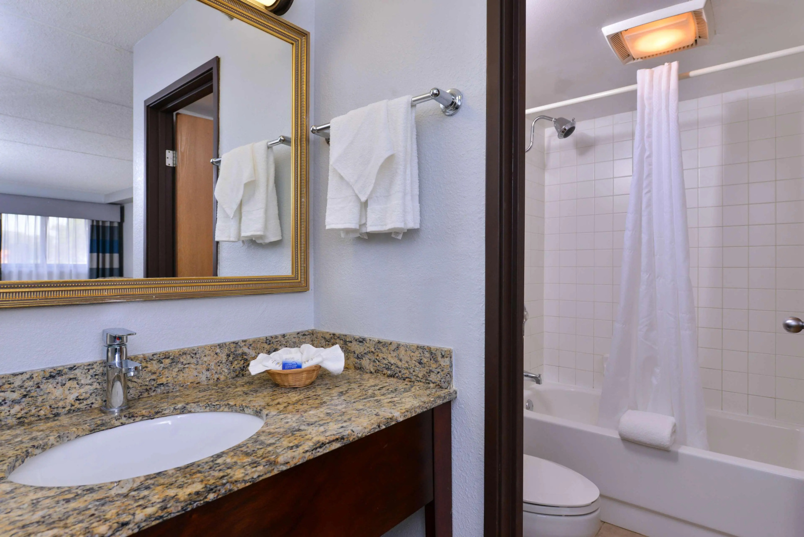 Foto - Best Western Naperville Inn