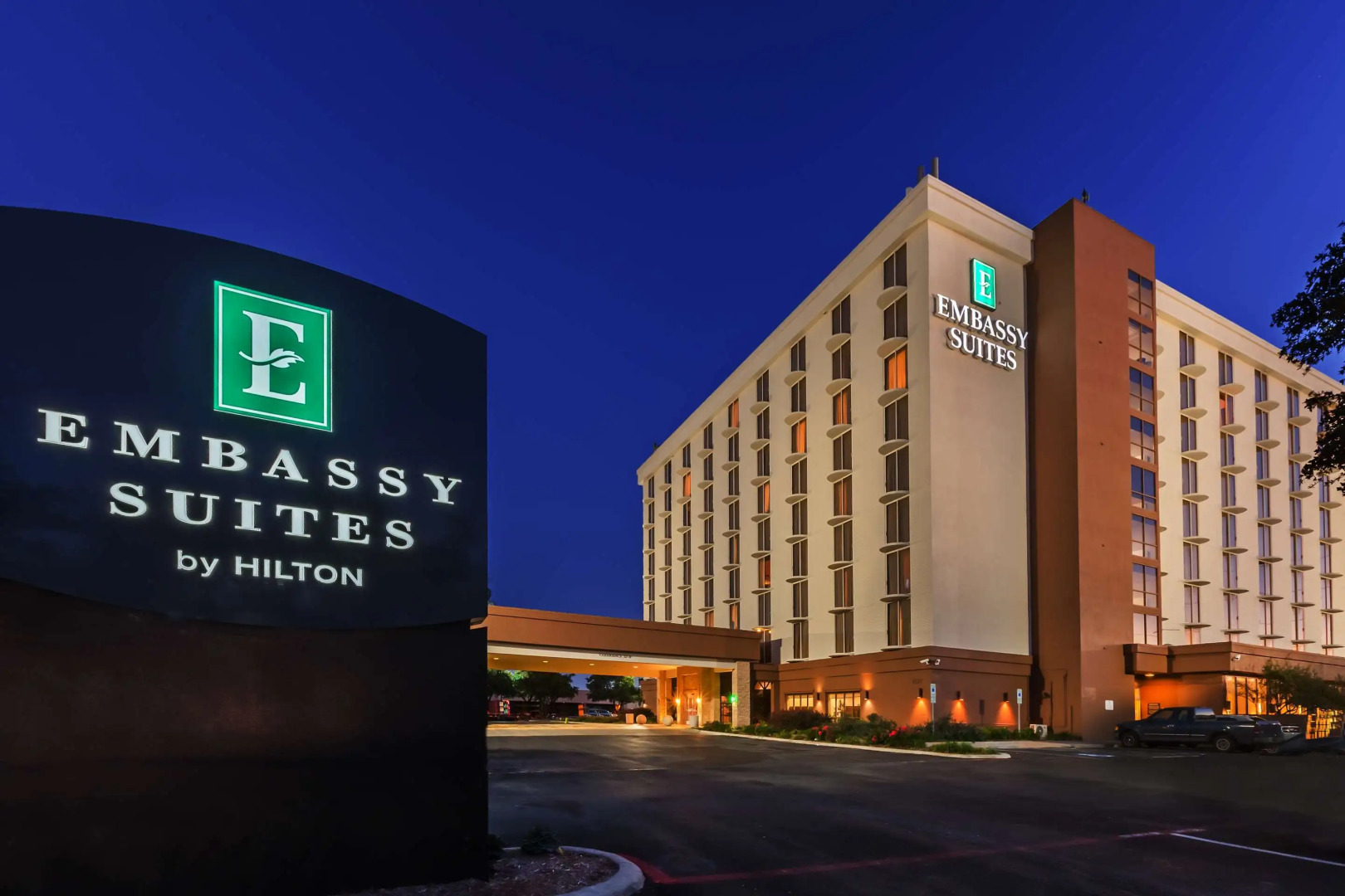 Foto - Embassy Suites by Hilton Dallas Market Center