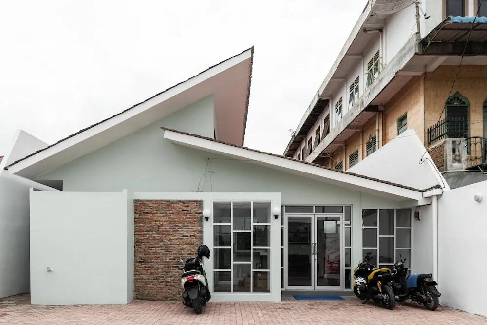 Photo - RedDoorz Plus near RS USU Medan 2