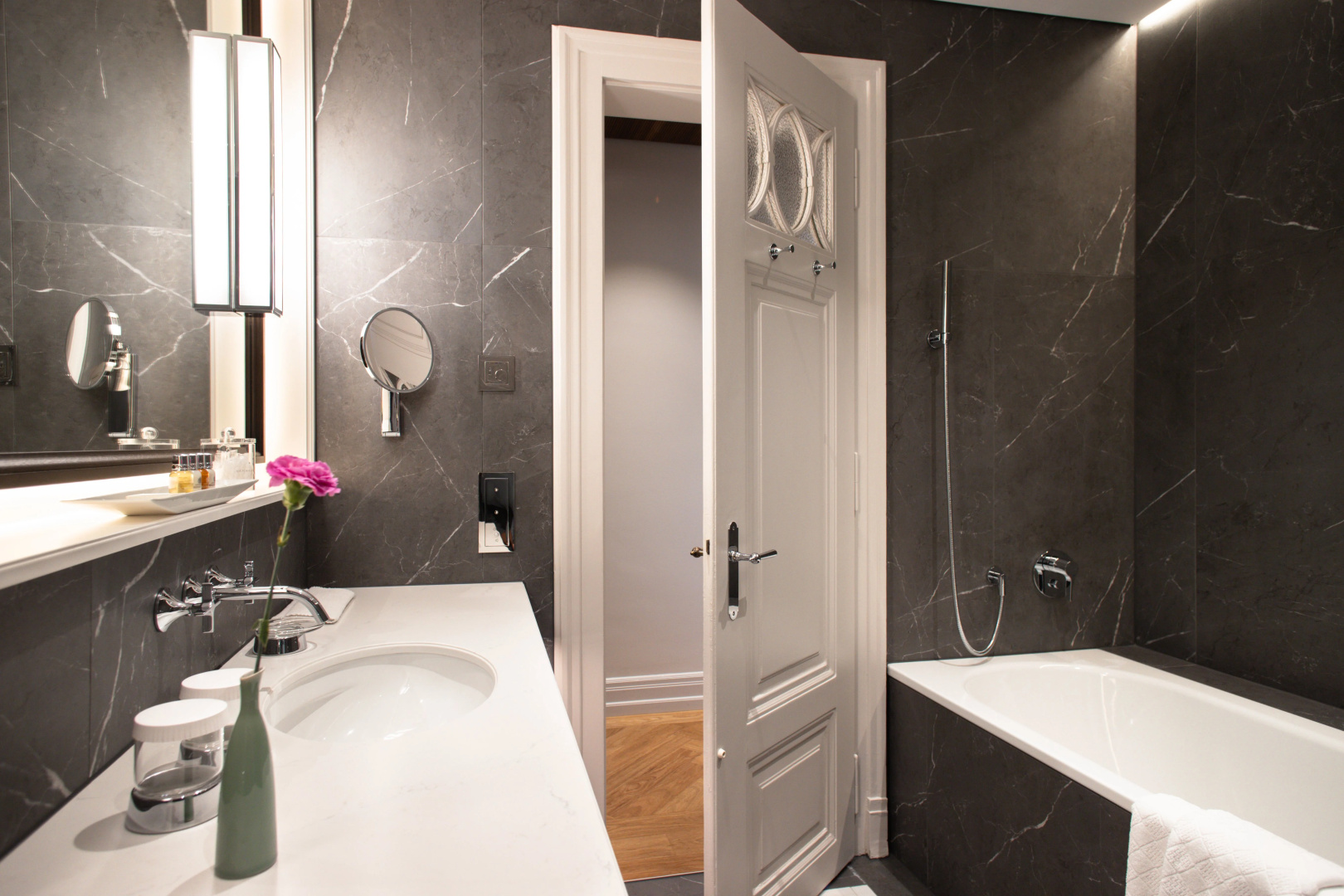Photo - Hotel Bellevue Palace Bern