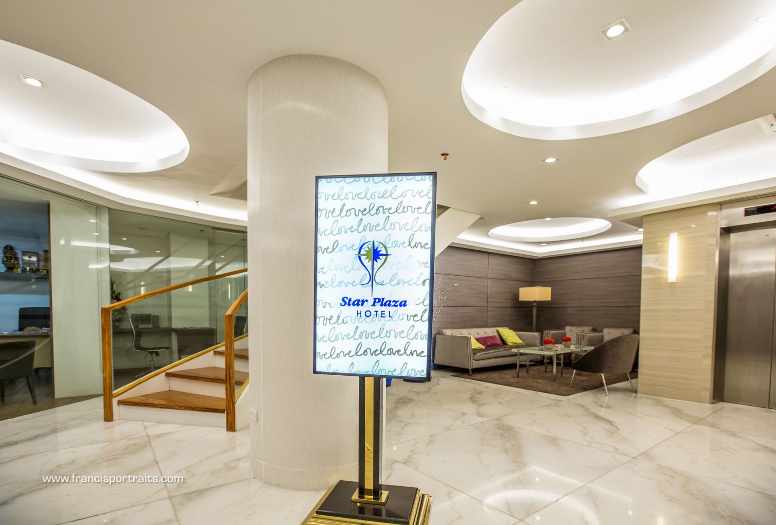 Star Plaza Hotel