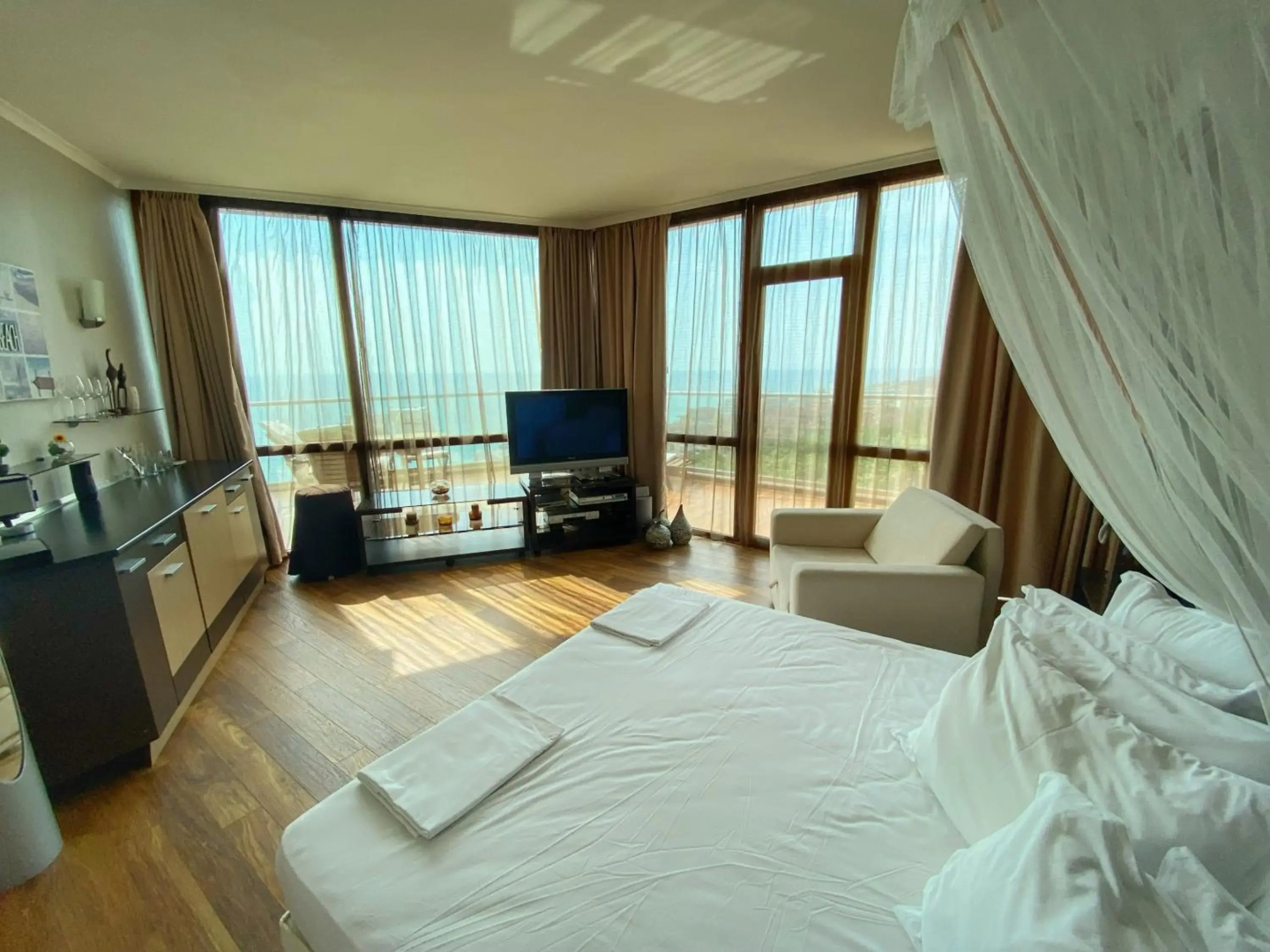 Photo - Mirabelle Hotel