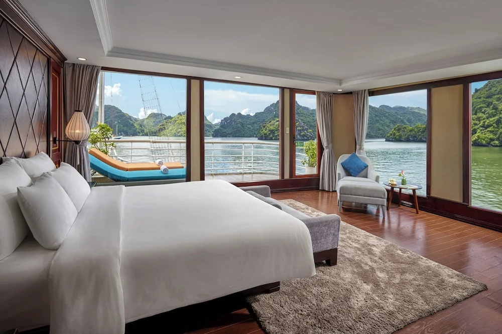 Verdure Lotus Classic Cruise on Lan Ha Bay