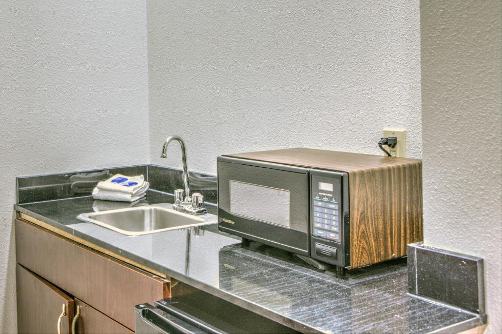 Photo - Motel 6-Dallas, TX - Northwest