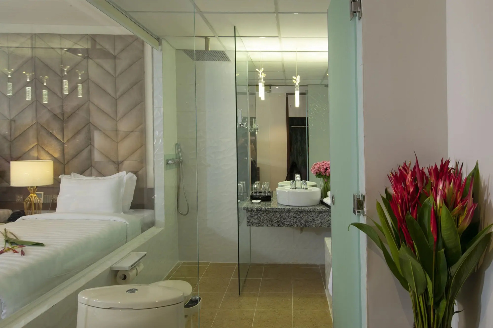 Photo - Diamond Hill Hotel