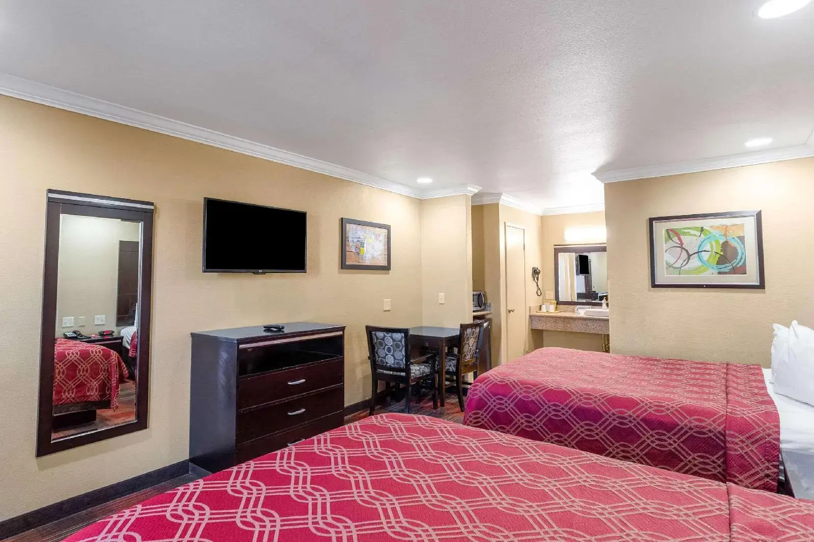 Photo - Econo Lodge Inn & Suites Escondido Downtown