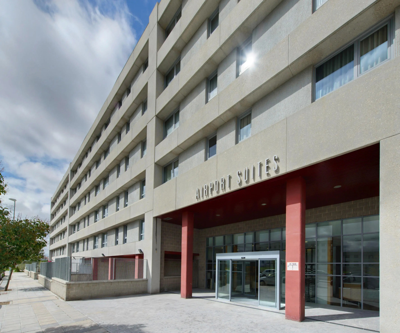 Foto - Madrid Airport Suites, Affiliated by Meliá
