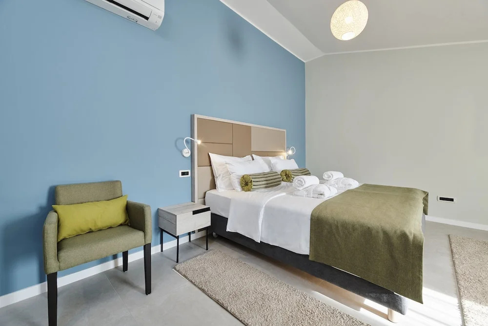 Photo - Al Porto Suites - NEW!