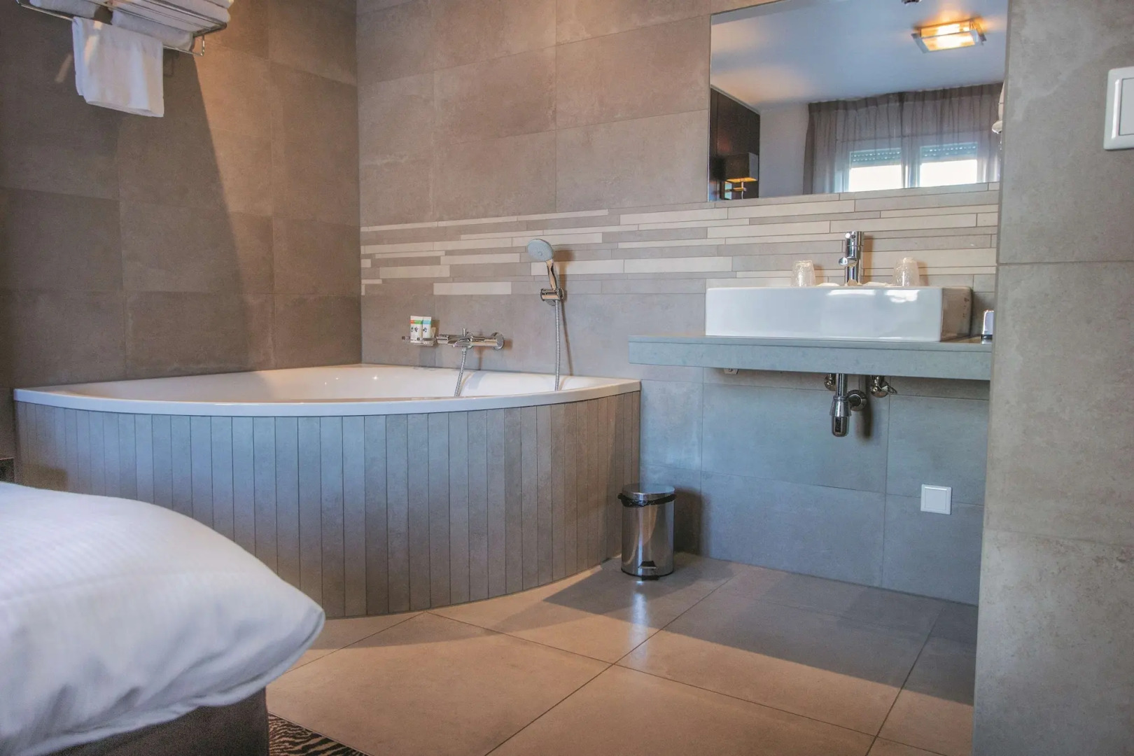 Photo - Golden Tulip West Ende