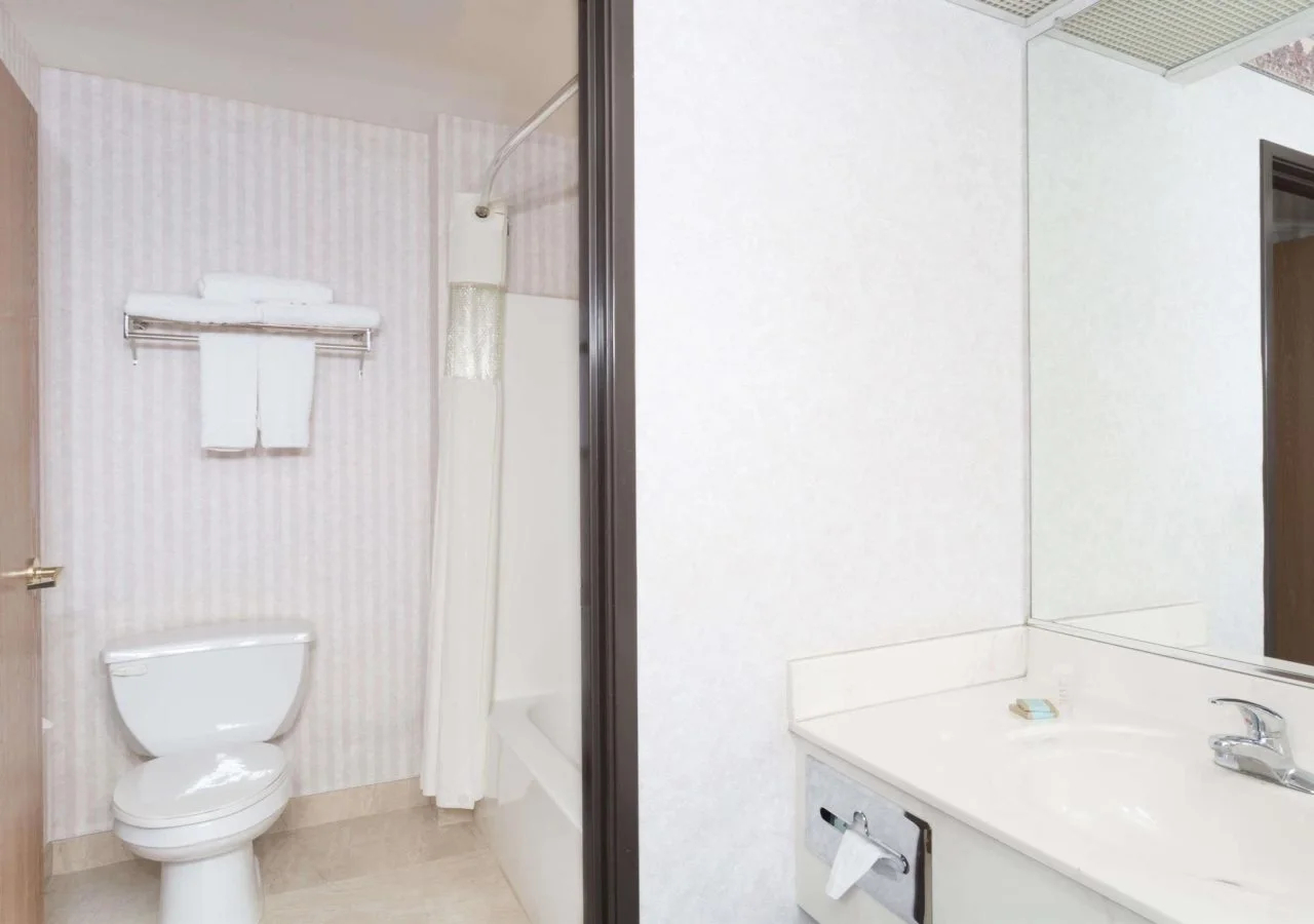 Photo - Days Inn by Wyndham Phoenix West