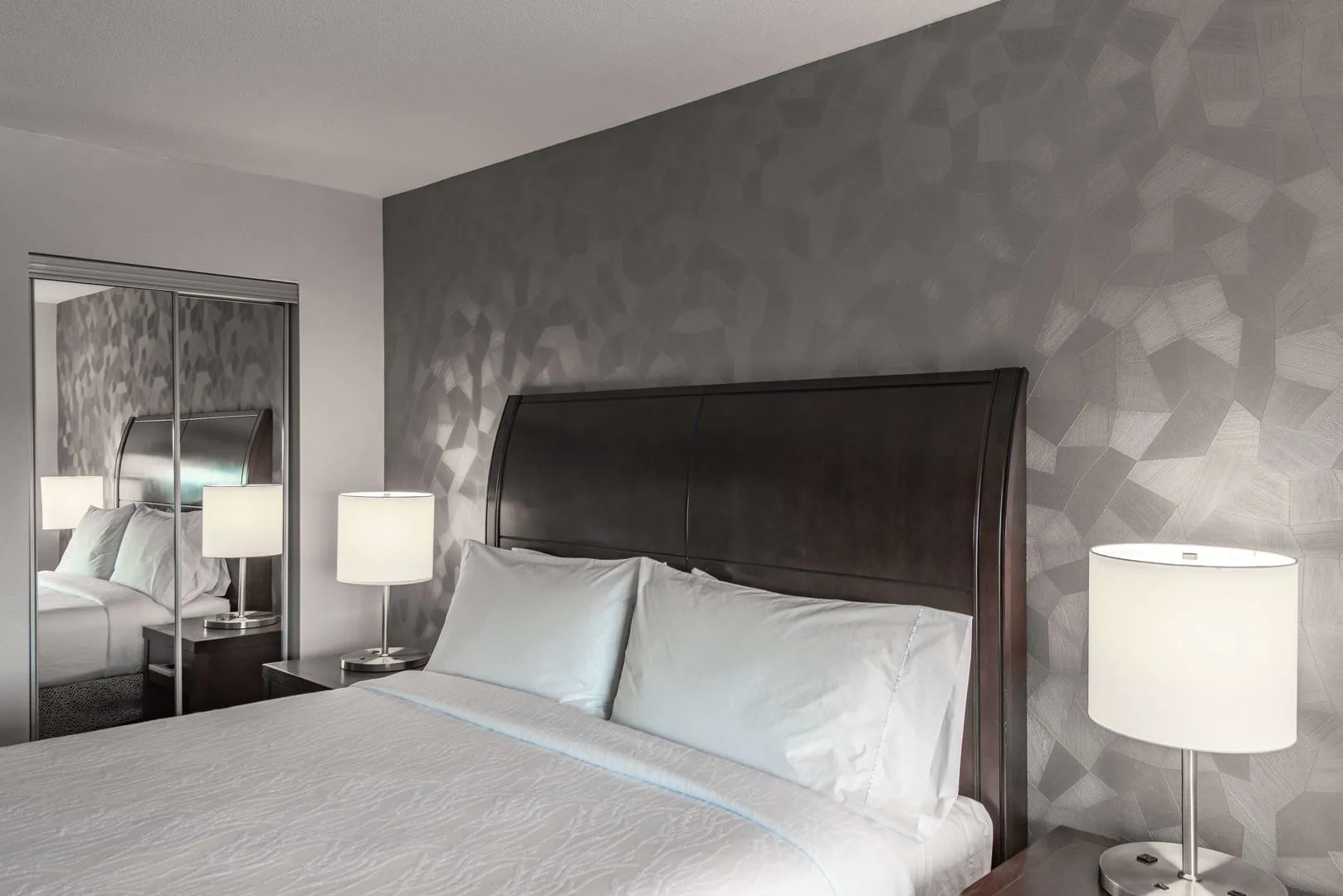Photo - Hilton Garden Inn Bethesda Downtown