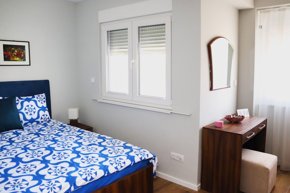 Foxxy Apartments