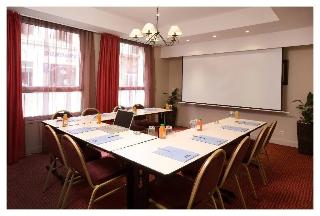 Foto - Kyriad Villefranche Sur Saone Porte du Beaujolais -Rénové-