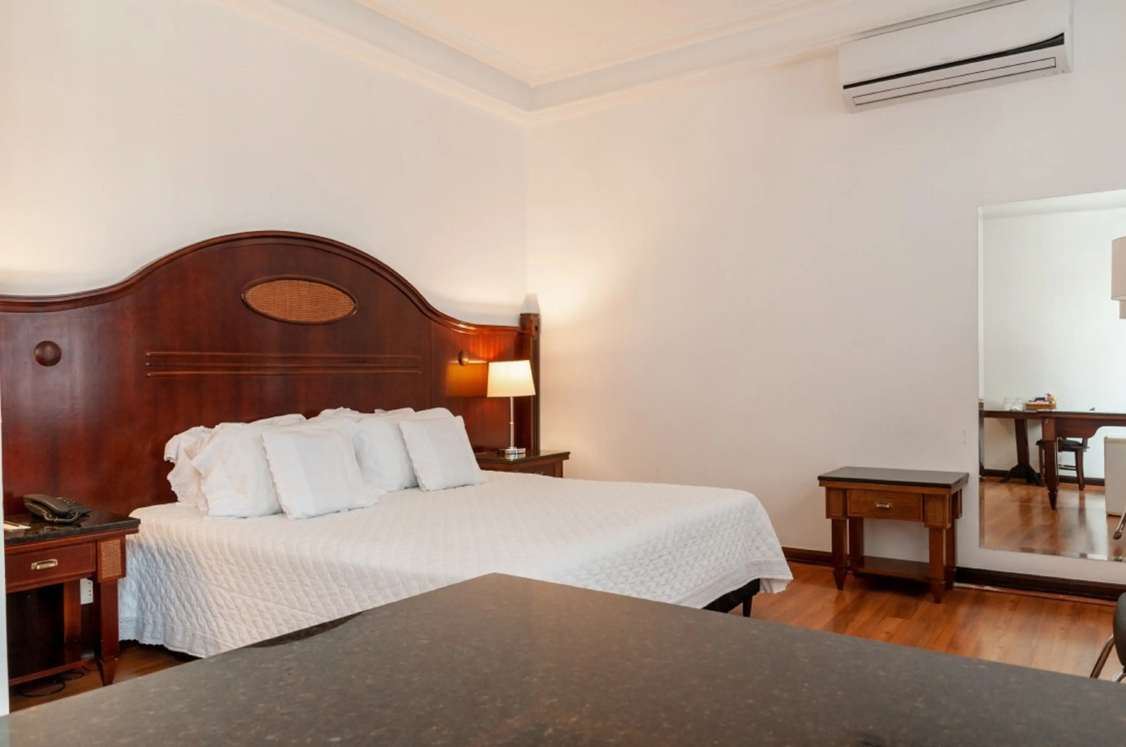 Photo - Johnscher by SJ - San Juan Curitiba