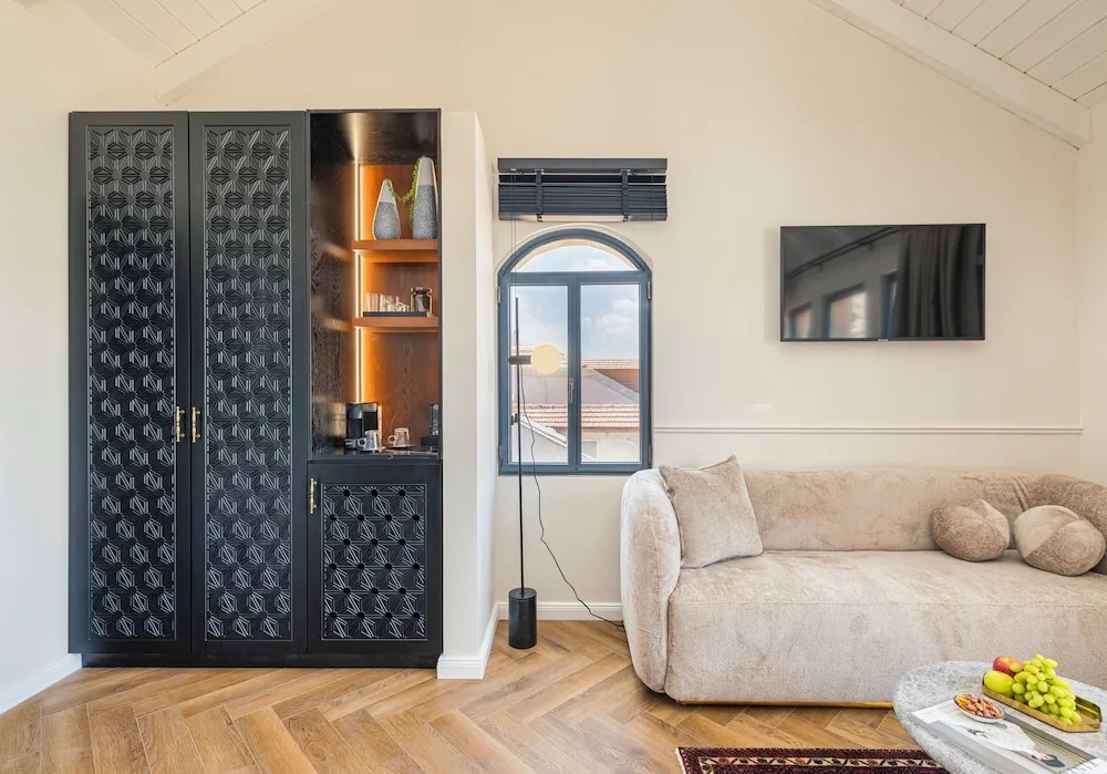 Photo - Villa Albi - Machne Yehuda Hotel