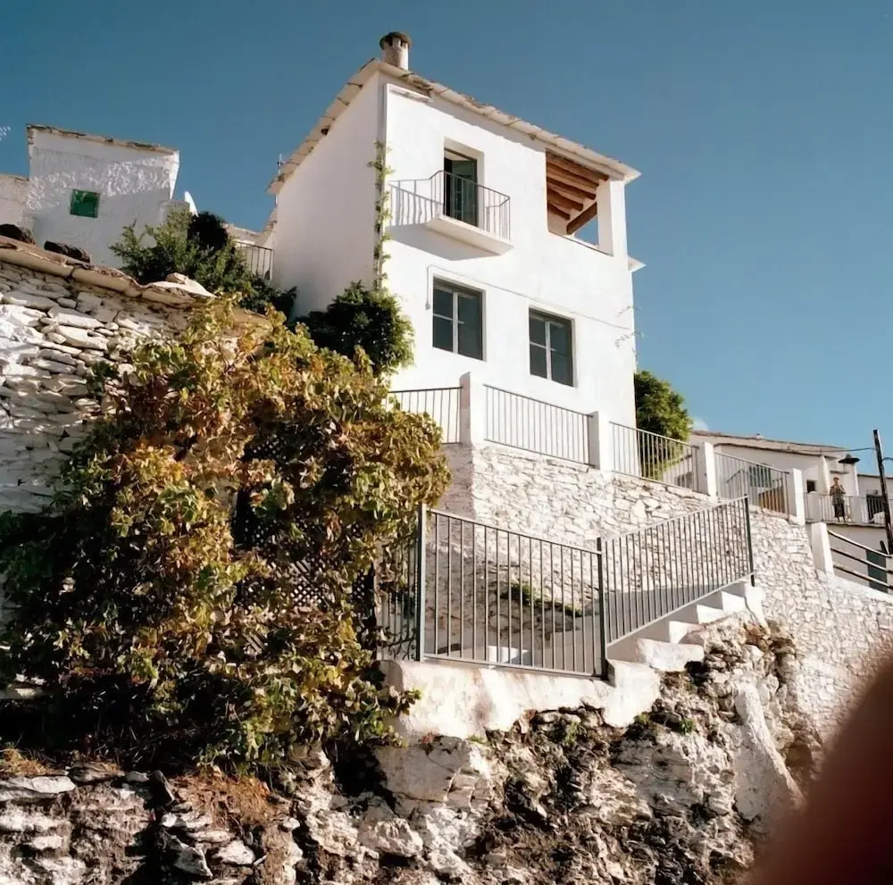 Photo - Las Chimeneas