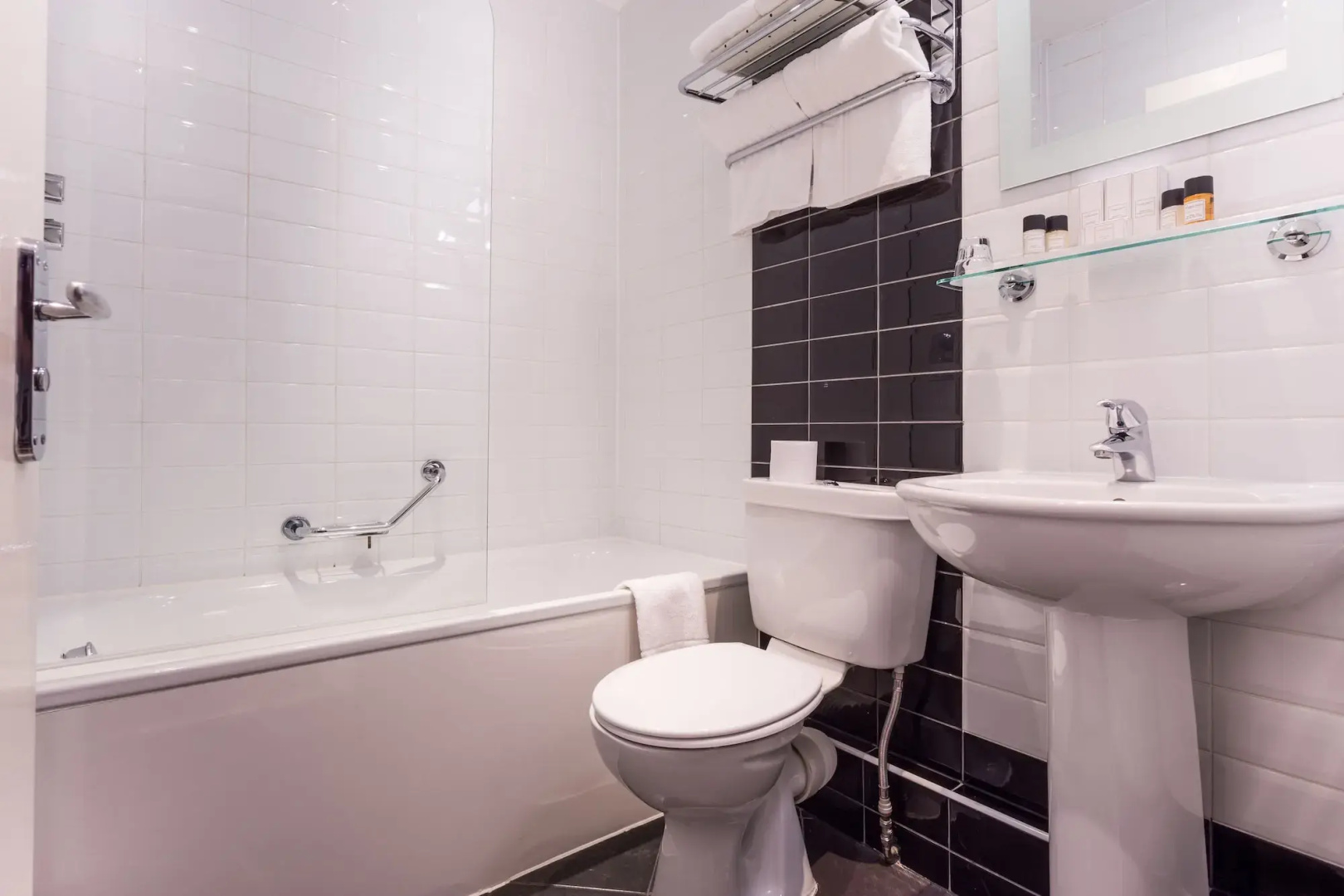 Photo - Royal Station Hotel- Part of the Cairn Collection