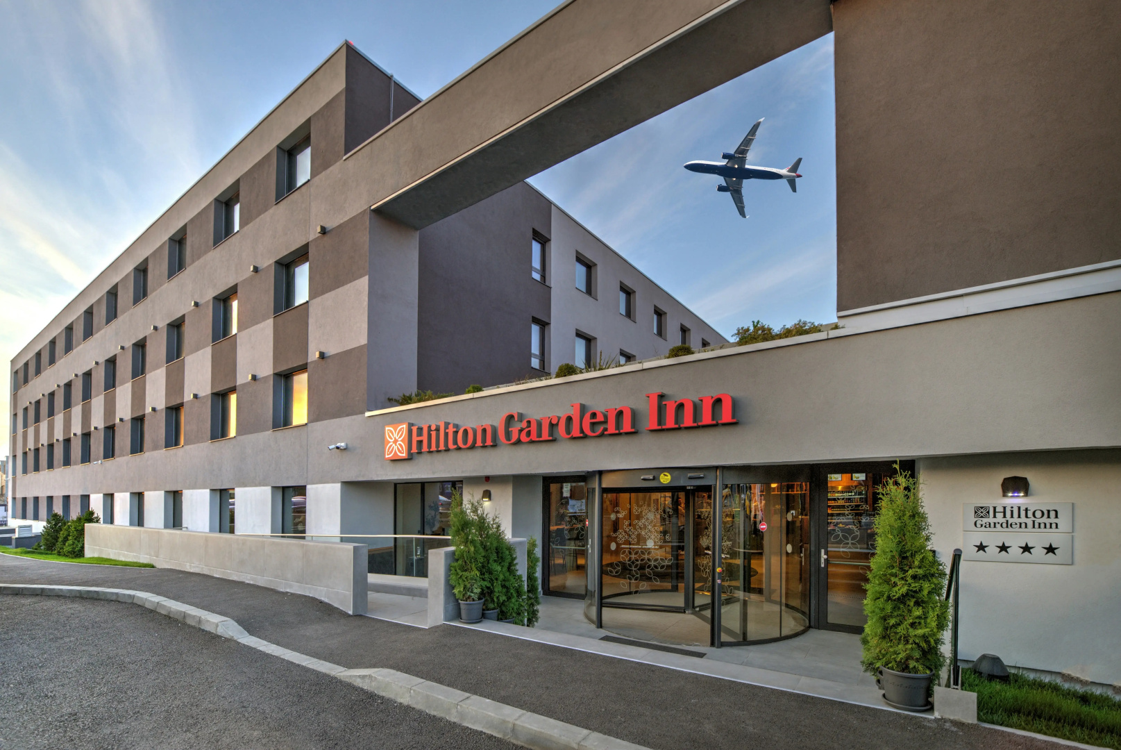 Photo - Hilton Garden Inn Bucharest Airport