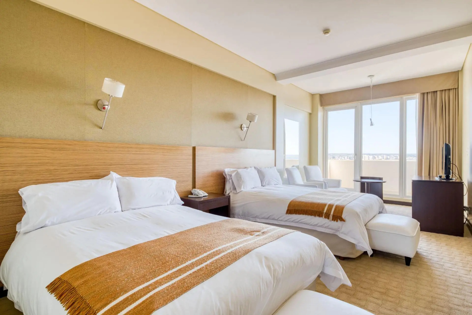 Photo - Rayentray Grand Hotel
