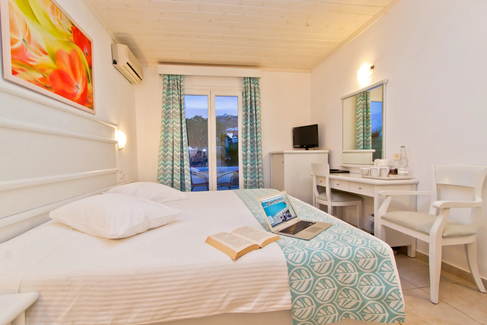 Photo - Yiannaki Hotel