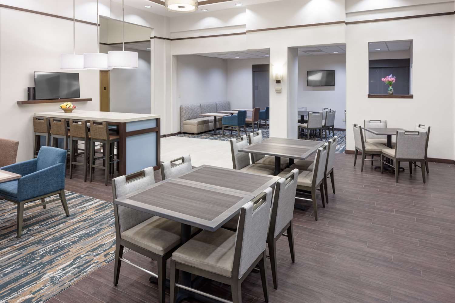 Photo - Hampton Inn & Suites Chicago-North Shore/Skokie