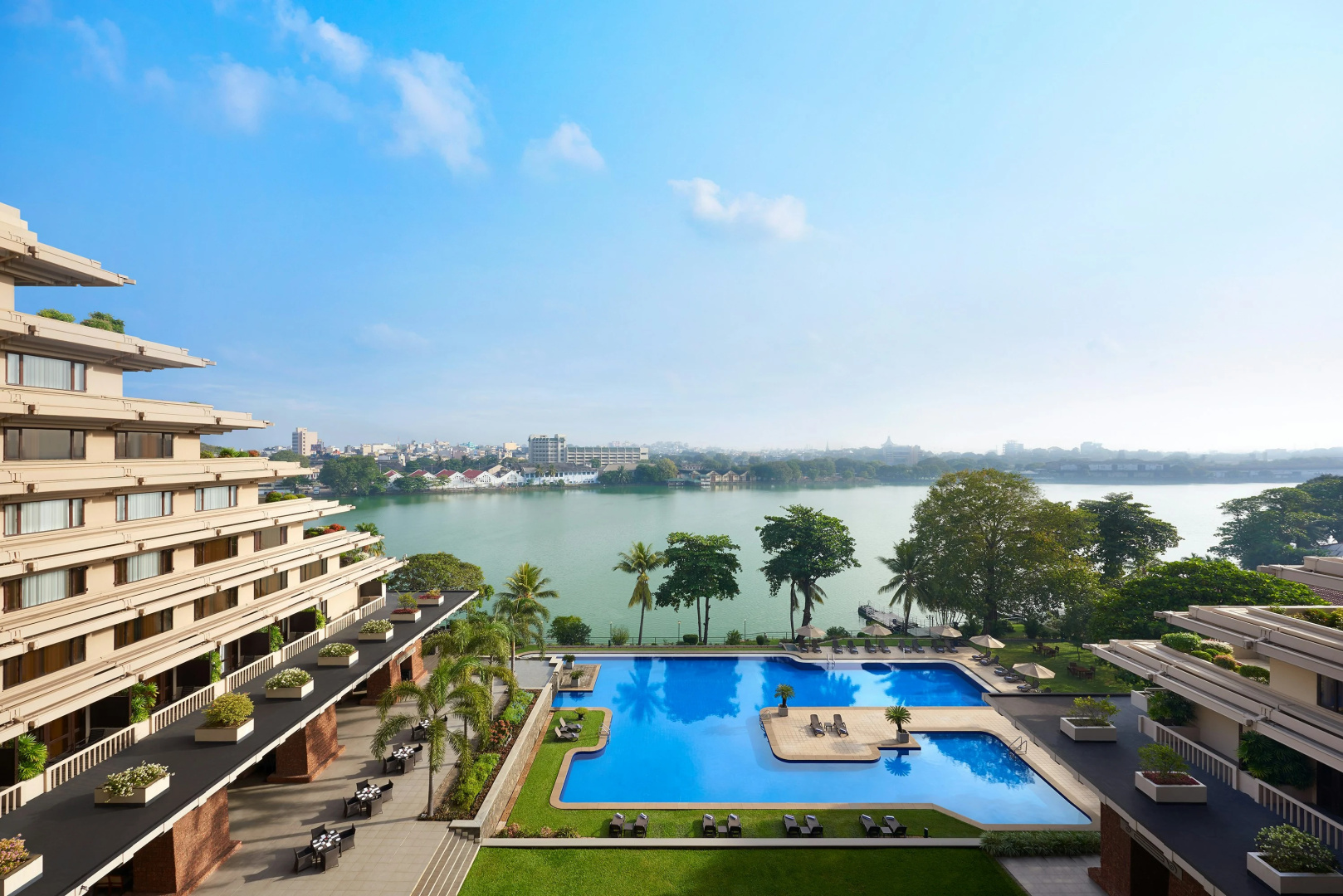 Photo - Cinnamon Lakeside Colombo