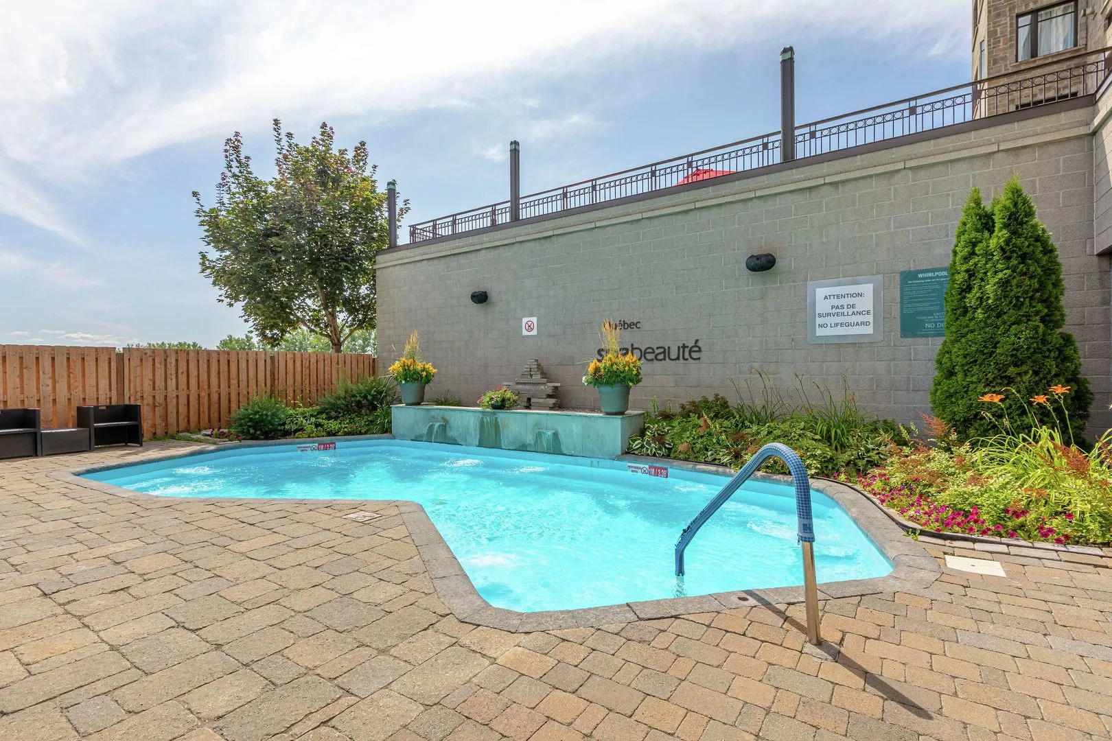 Photo - DoubleTree by Hilton Quebec Resort